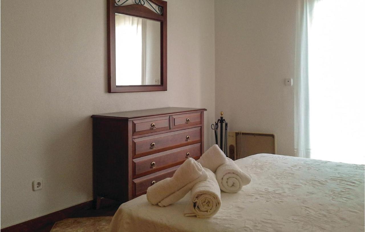 Awesome Home In Portman With Kitchen Εξωτερικό φωτογραφία